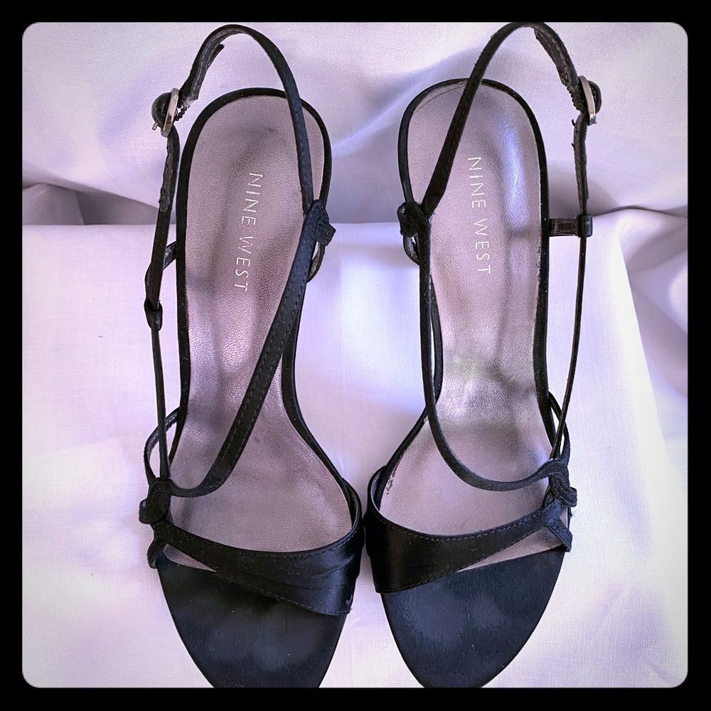 Nine West size 6 black silk sling back 3.5” sandal